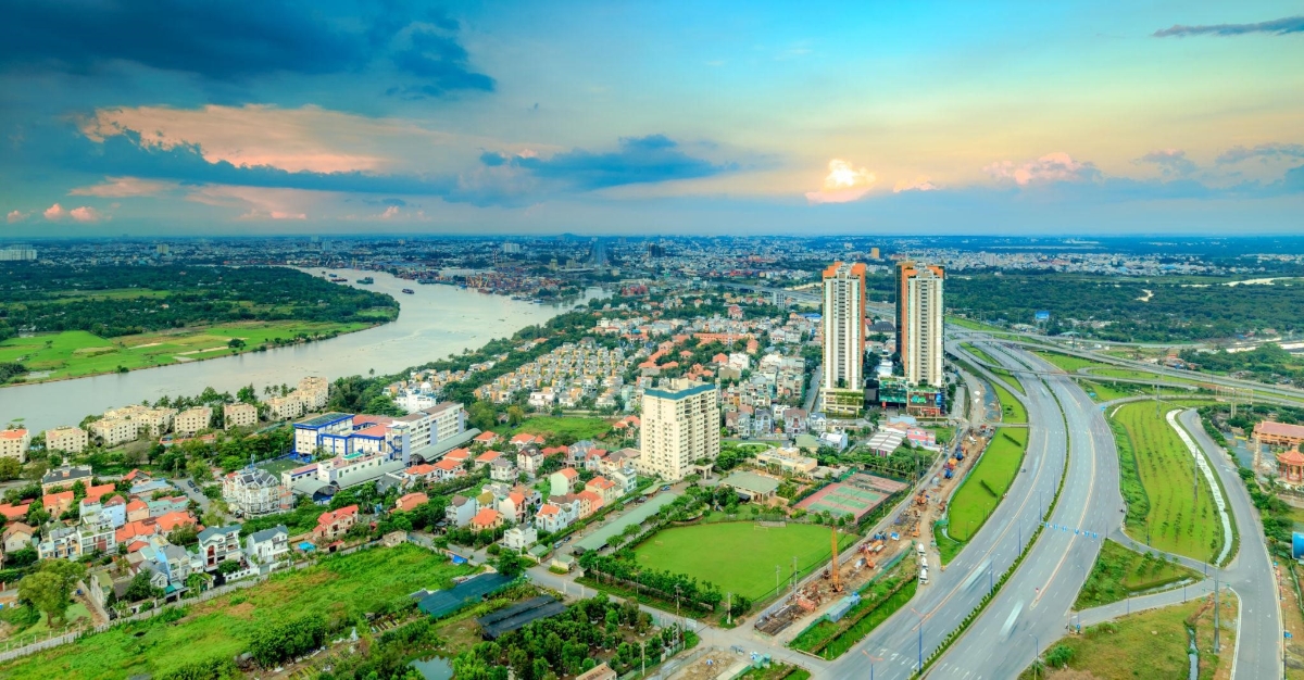 TP.HCM đẩy mạnh hạ tầng và quy hoạch, mở ra dư địa phát triển cho các đô thị mới và tạo cú hích cho thị trường bất động sản khu Tây.