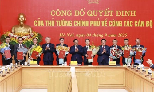 Thủ tướng Chính phủ: Xây dựng đội ngũ cán bộ, công chức bản lĩnh, vững vàng