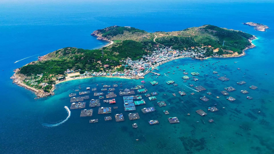 Ưu tiên các hoạt động có tác động thấp đến môi trường, bảo vệ hệ sinh thái biển và hỗ trợ phục hồi các khu vực bị suy thoái.