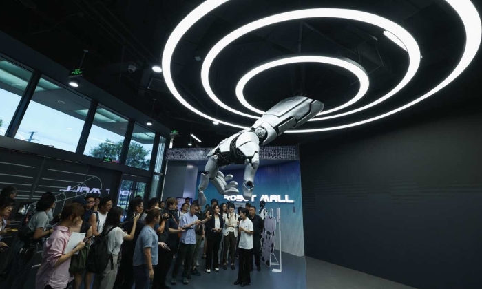 Trung Quốc thúc đẩy làn sóng xuất khẩu ra toàn cầu nhờ "lực lượng lao động robot" giá rẻ