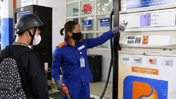 Giá xăng dầu tiếp tục tăng theo biến động của thị trường thế giới