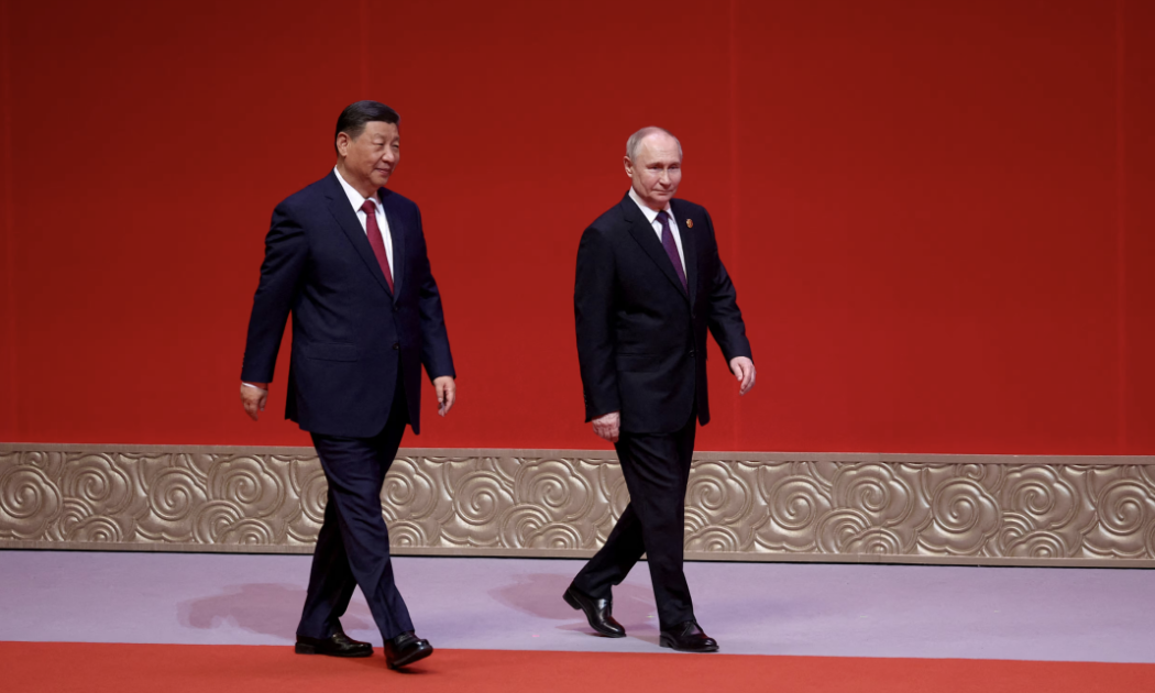 Chủ tịch Trung Quốc Tập Cận Bình (trái) và Tổng thống Nga Vladimir Putin tại cuộc gặp ở Bắc Kinh ngày 2/9 - Ảnh: Reuters.
