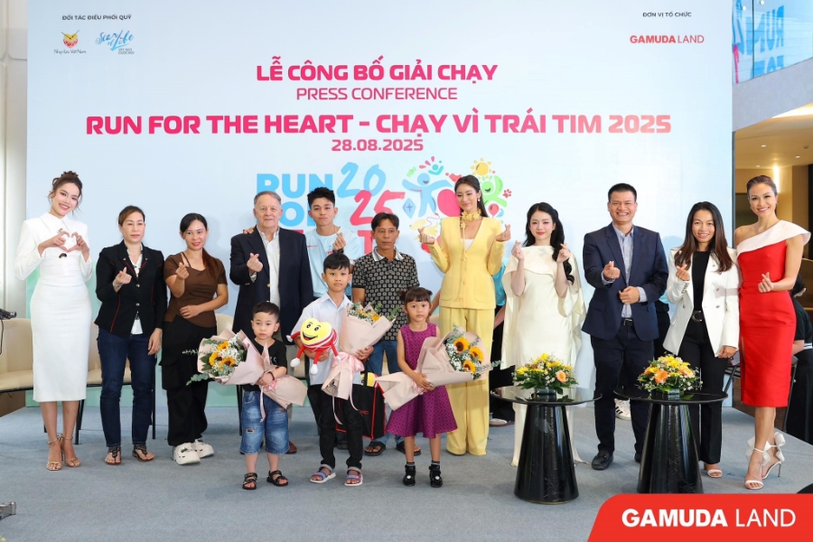 Chương trình “Chạy vì trái tim” mang đậm dấu ấn đã bước sang năm thứ 11, quyên góp được 46 tỷ đồng, viết tiếp tương lai cho 1.716 em nhỏ trên khắp cả nước.