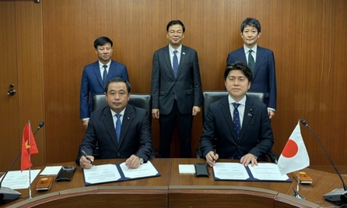 Việt Nam - Nhật Bản ký hợp tác giảm nhẹ rủi ro thiên tai, thích ứng với biến đổi khí hậu