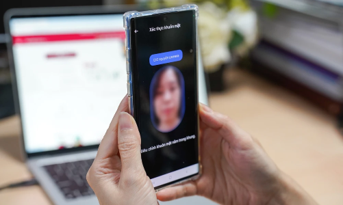 Số vụ lừa đảo giảm hơn 59% sau khi ngân hàng xác thực sinh trắc học