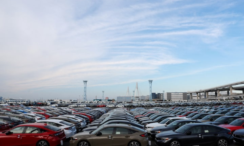 Tổng thống Trump ký sắc lệnh giảm thuế quan cho ô tô Nhật Bản