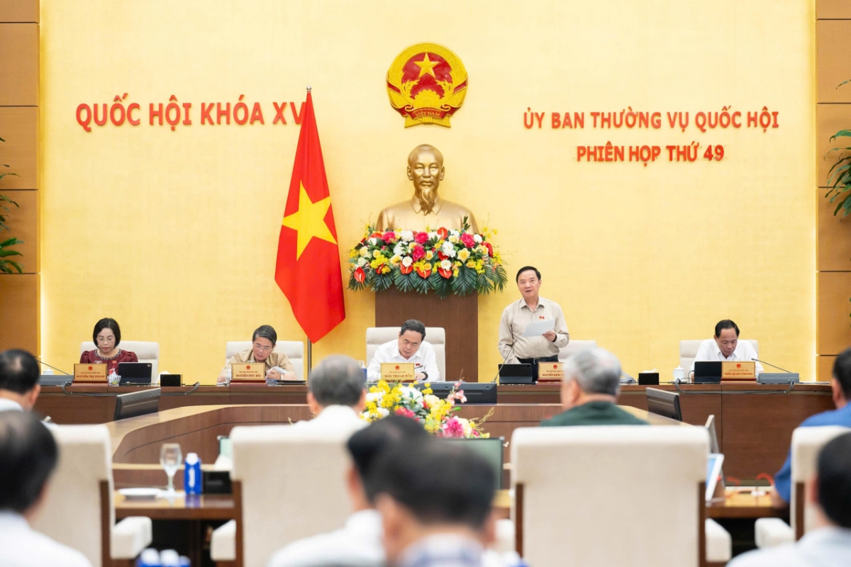 Phó Chủ tịch Quốc hội Nguyễn Khắc Định điều hành Phiên họp. Ảnh: Quốc hội