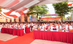 Hàng triệu học sinh Hải Phòng và Quảng Ninh tham gia lễ khai giảng đặc biệt