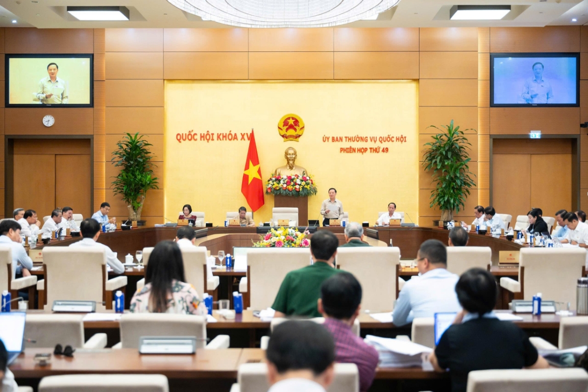 Toàn cảnh Phiên họp 49 Ủy ban Thường vụ Quốc hội.