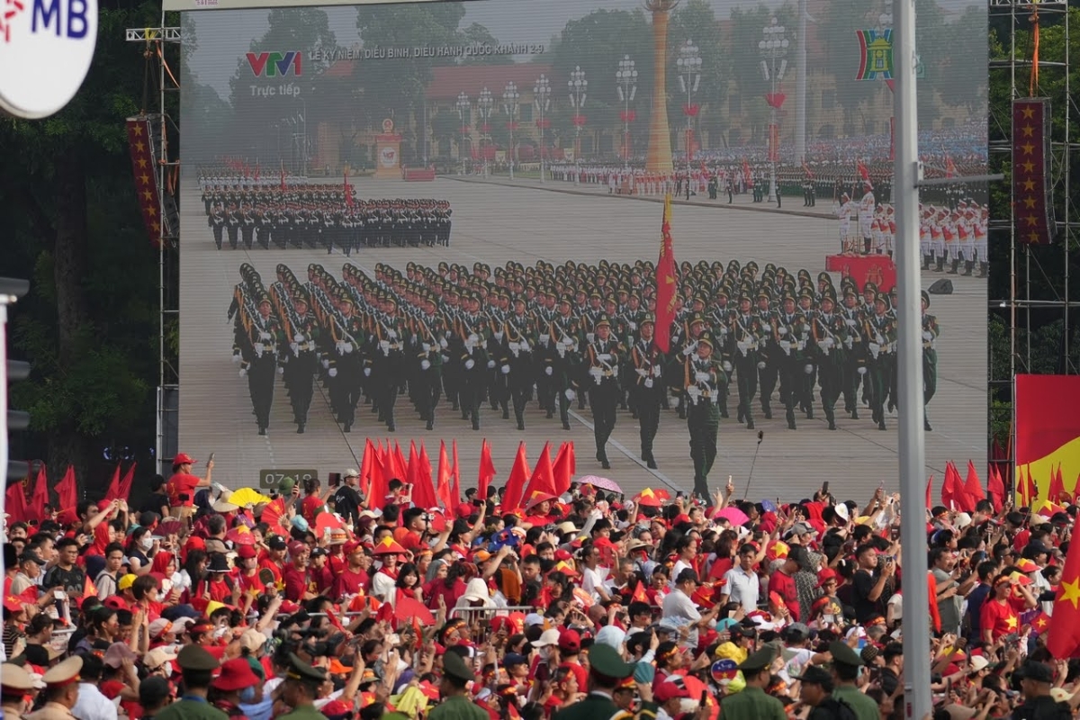 79 khối diễu binh, diễu hành còn khối 80 chính là nhân dân.