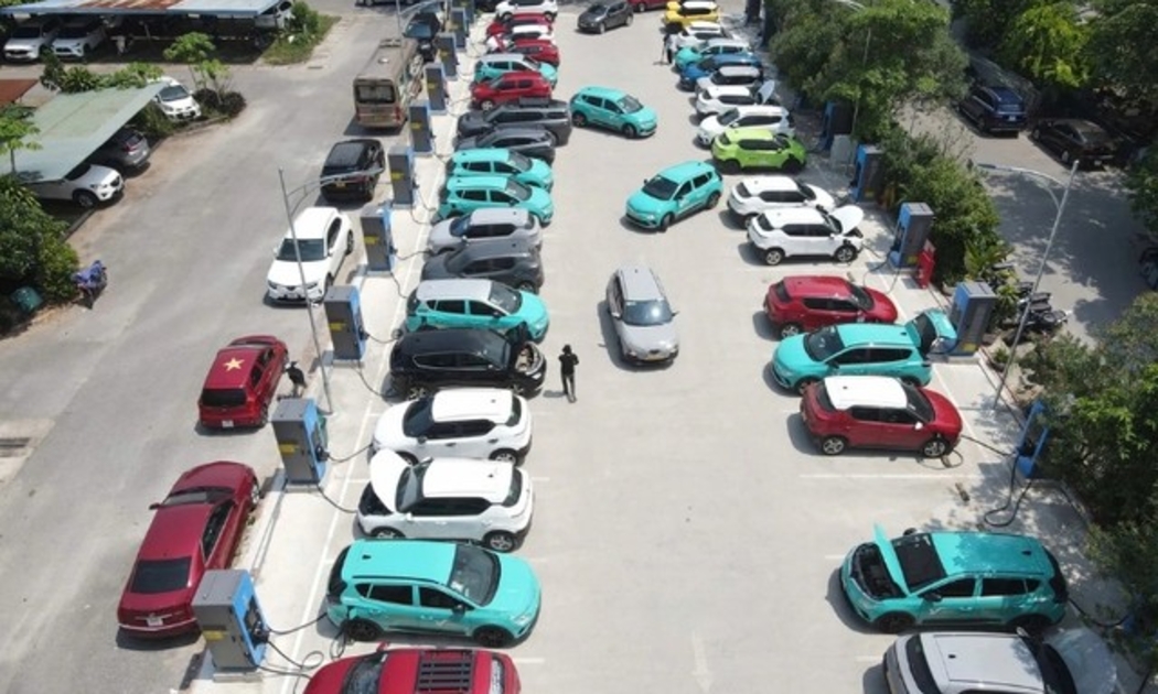 Một trạm sạc cho xe điện ở Hà Nội. (Ảnh: Phạm Công).

