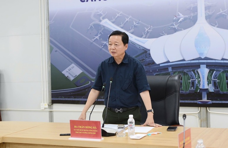  Phó Thủ tướng Trần Hồng Hà phát biểu tại buổi làm việc  - Ảnh: VGP/AT.