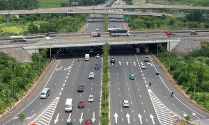 Xử phạt tài xế ô tô tải đi sai làn trên 2 cao tốc từ ngày 9/9