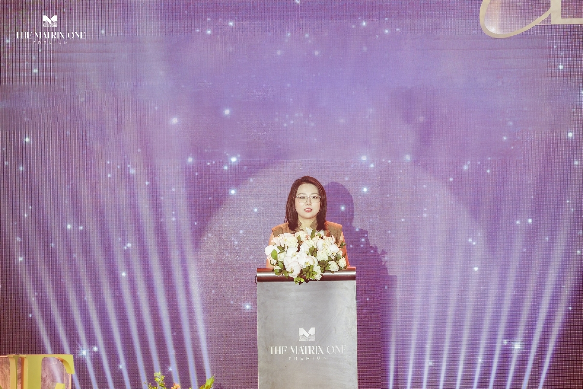 Bà Nguyễn Thị Hồng Nhung – Giám đốc Kinh doanh dự án gửi lời tri ân đến toàn thể khách hàng.