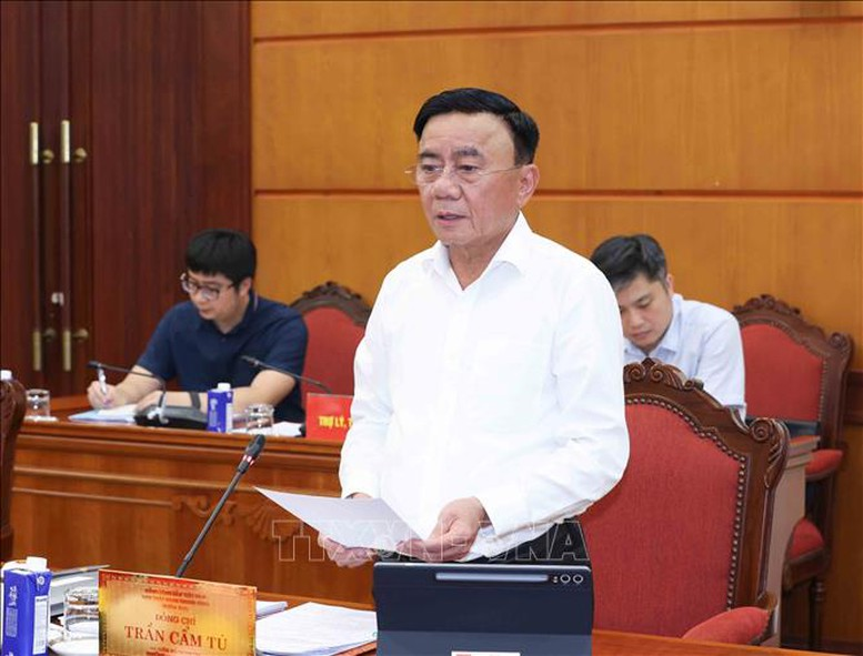 Đồng chí Trần Cẩm Tú, Uỷ viên Bộ Chính trị, Thường trực Ban Bí thư chủ trì buổi làm việc - Ảnh: TTXVN