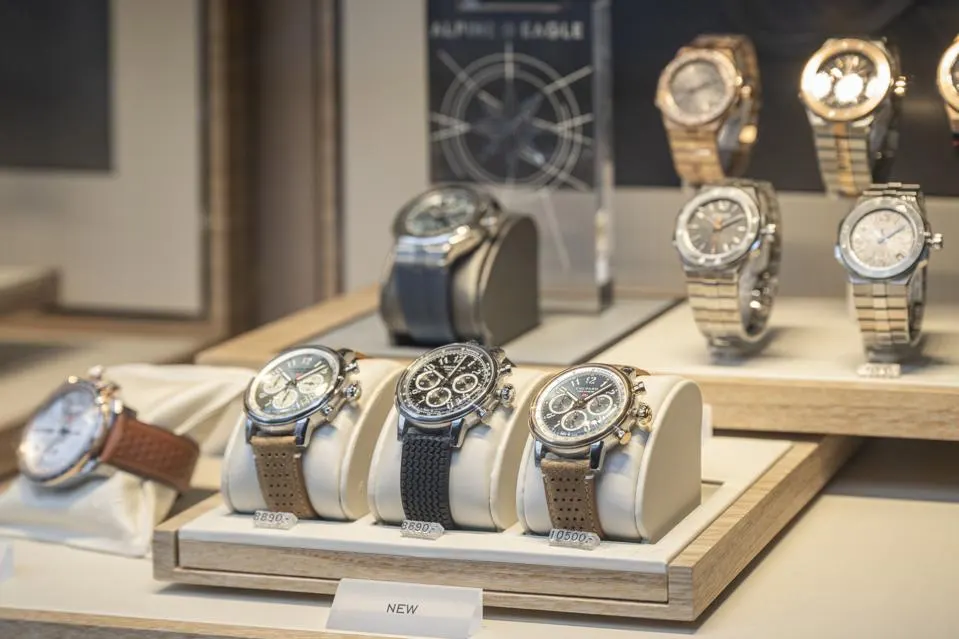 Một số thương hiệu đồng hồ&nbsp;vẫn đang triển khai kế hoạch mở rộng hệ thống bán lẻ tại Mỹ.