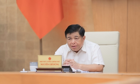 Phó Thủ tướng Nguyễn Chí Dũng tại cuộc họp với các Bộ, ngành về lựa chọn danh mục sản phẩm công nghệ chiến lược cần thực hiện ngay. Ảnh: VGP.