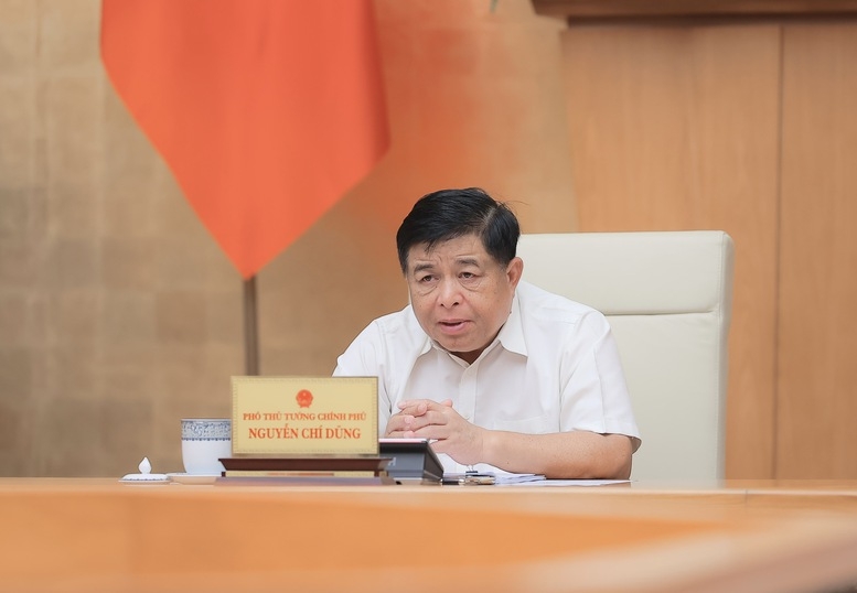 Phó Thủ tướng Nguyễn Chí Dũng tại cuộc họp với các Bộ, ngành về lựa chọn danh mục sản phẩm công nghệ chiến lược cần thực hiện ngay. Ảnh: VGP.