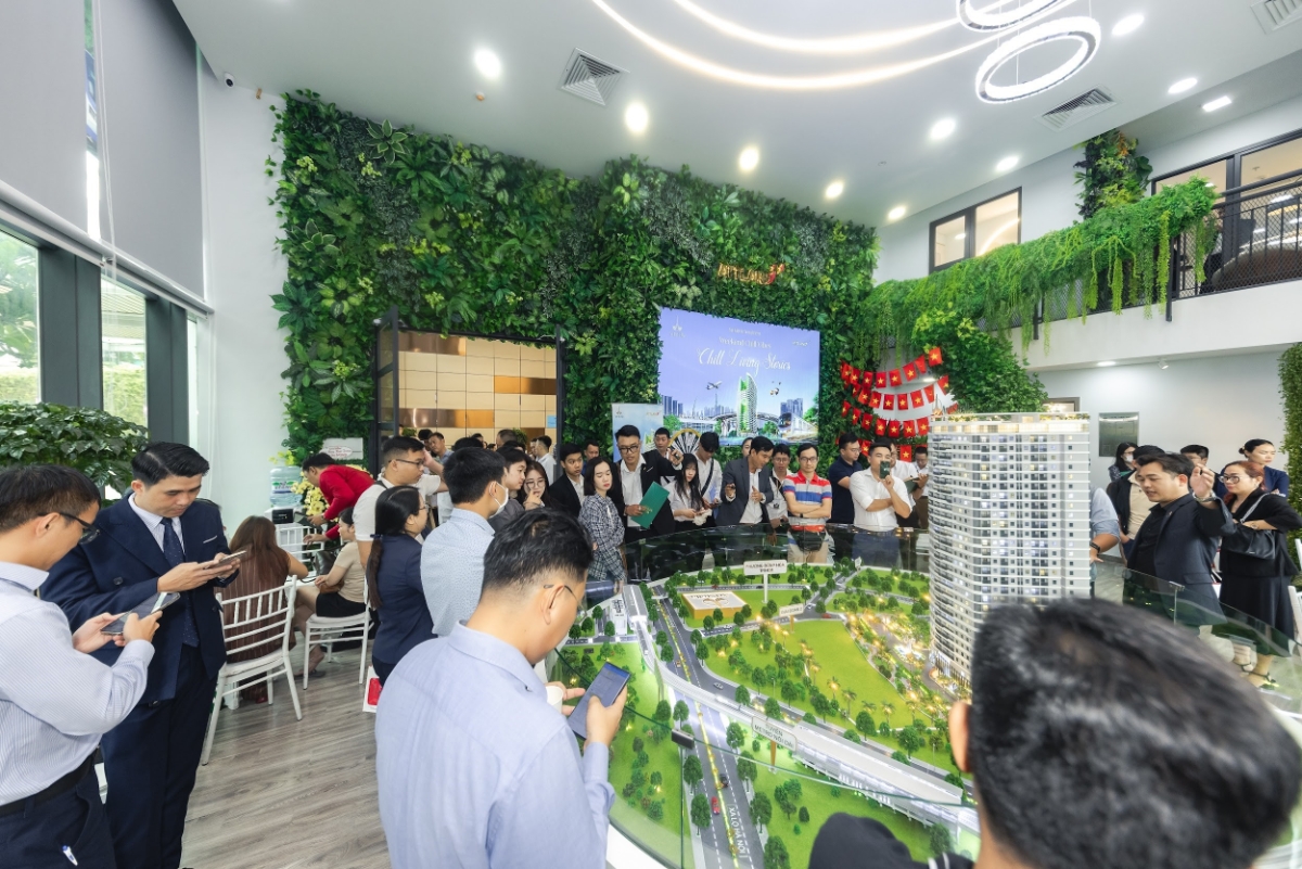 ArtStella thu hút hàng trăm khách hàng đến tham quan trải nghiệm vào mỗi cuối tuần.