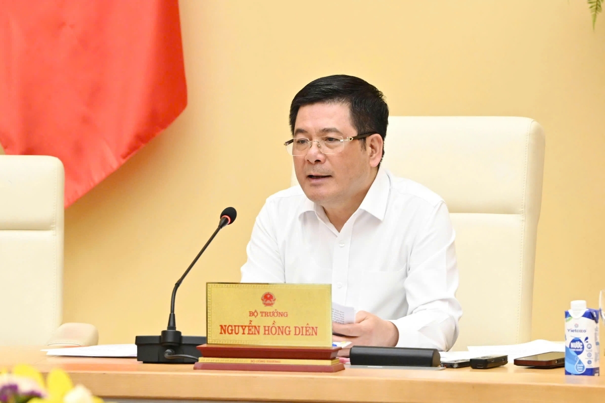 Bộ trưởng Nguyễn Hồng Diên chỉ đạo các Cục Điện lực, EVN và các Tổng công ty Điện lực triển khai 5 nhiệm vụ trọng tâm trong thời gian tới.