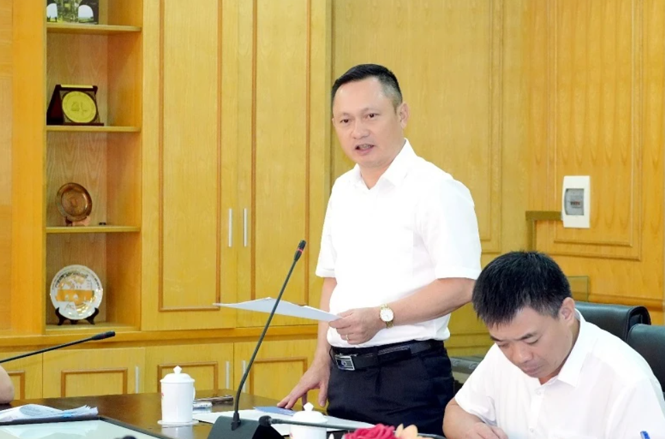 Ông Hoàng Hải - Giám đốc PC Thanh Hóa phát biểu tại buổi làm việc.