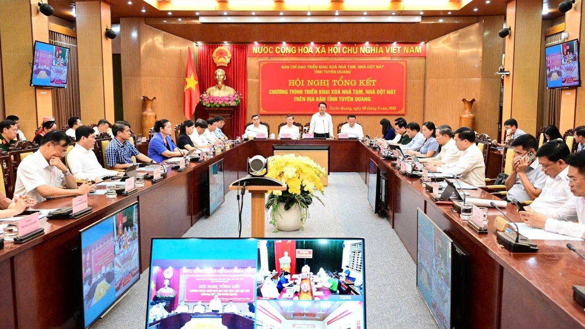 Hội nghị Tổng kết chương trình xóa nhà tạm, nhà dột nát trên địa bàn tỉnh do Ban Chỉ đạo triển khai xóa nhà tạm, nhà dột nát tỉnh Tuyên Quang tổ chức.