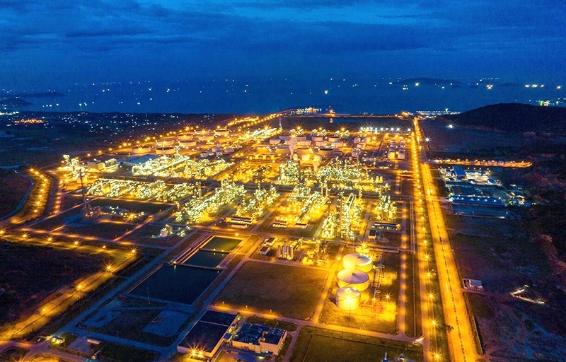 Sự phát triển nhanh của Khu kinh tế Nghi Sơn cùng các khu công nghiệp trên địa bàn Thanh Hóa đang đặt ra thách thức lớn về nhu cầu điện năng. 