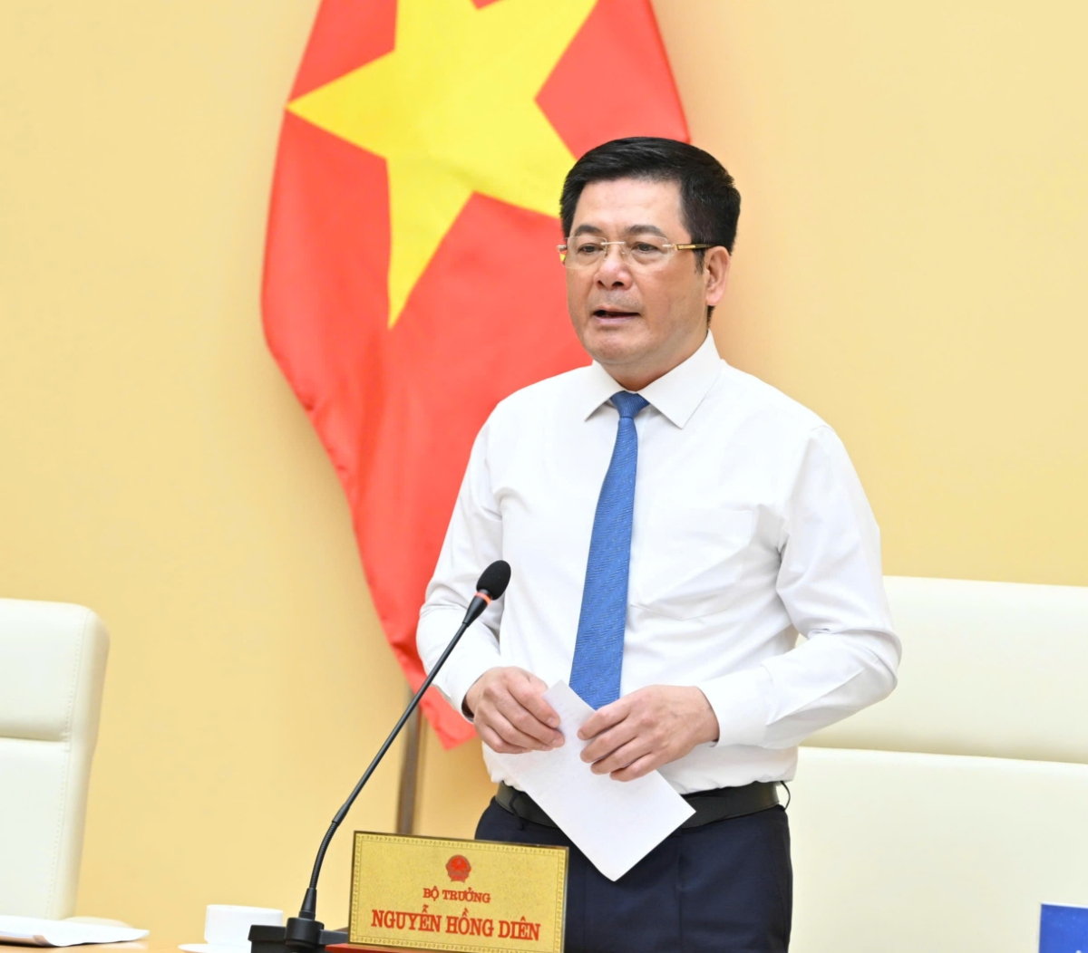 Ông Nguyễn Hồng Diên, Bộ trưởng Bộ Công Thương.