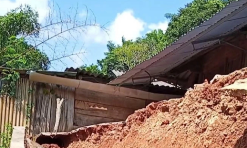 Nghệ An, Thanh Hóa khẩn cấp di dời dân và trường học vì sạt lở