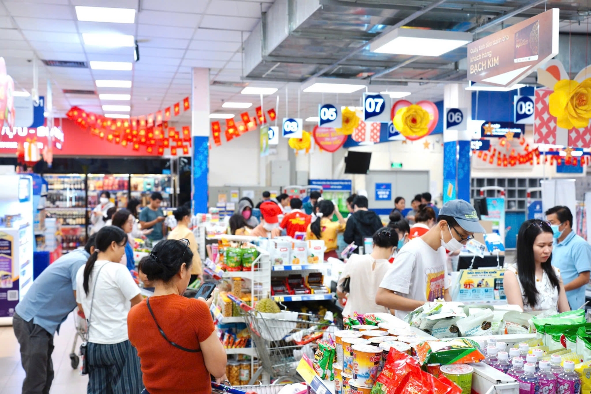 Song song với việc khuyến mãi, công tác kiểm tra, giám sát thị trường đã được tăng cường.&nbsp;