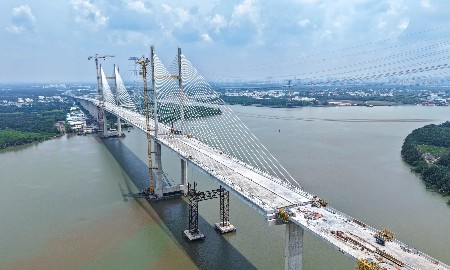 Hoàn thành thử tải cầu Bình Khánh trên cao tốc Bến Lức - Long Thành