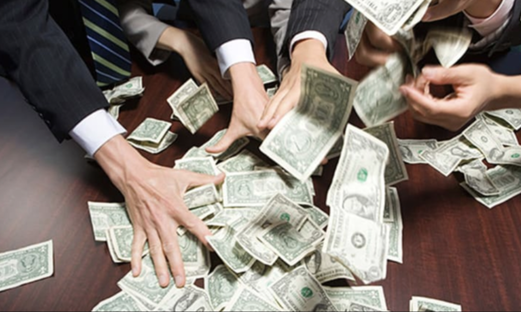 Khối ngoại mua ròng hơn 600 tỷ, cá nhân tranh thủ thoát hàng