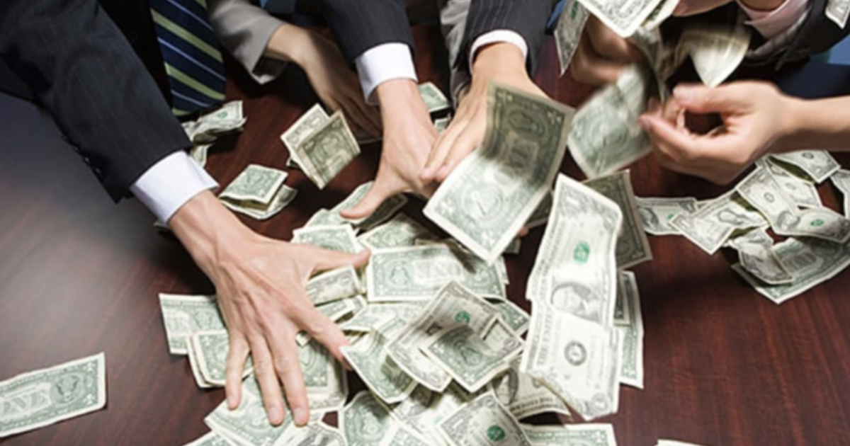 Nhà đầu tư cá nhân và tổ chức gom ròng 7.300 tỷ tuần qua