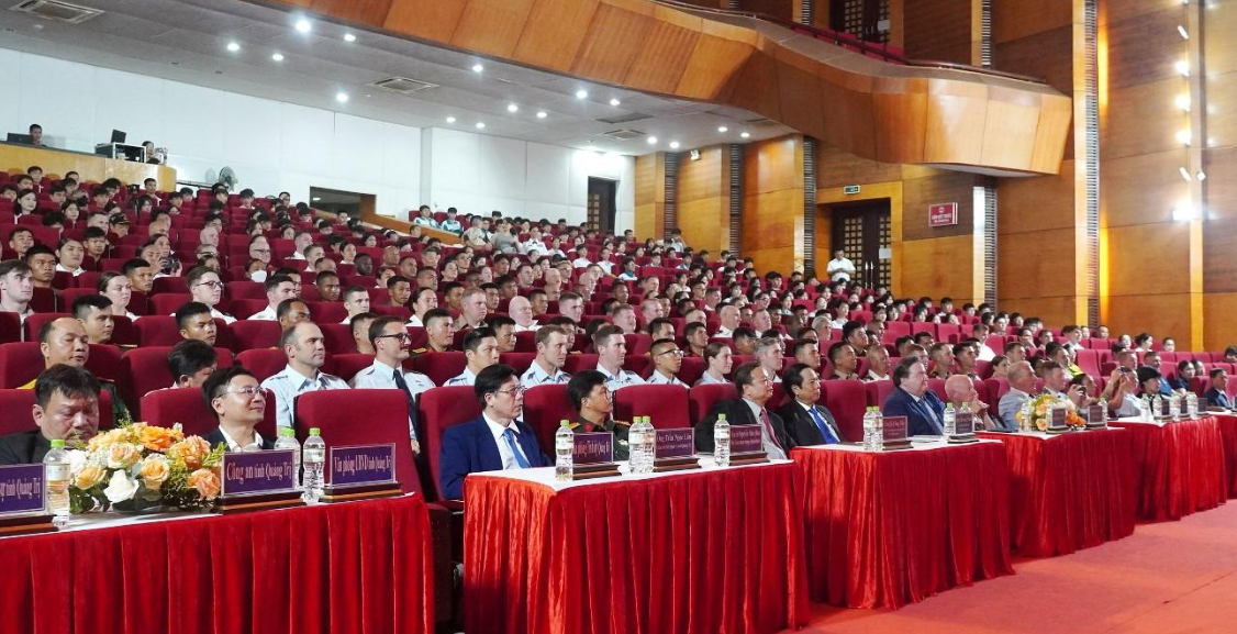 Các đại biểu tham dự tại chương trình