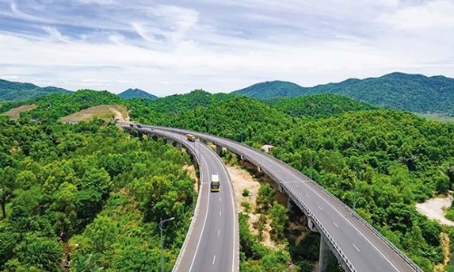 Bộ Xây dựng xem xét quy hoạch cao tốc trục Đông - Tây kết nối Tây Nguyên - Duyên hải