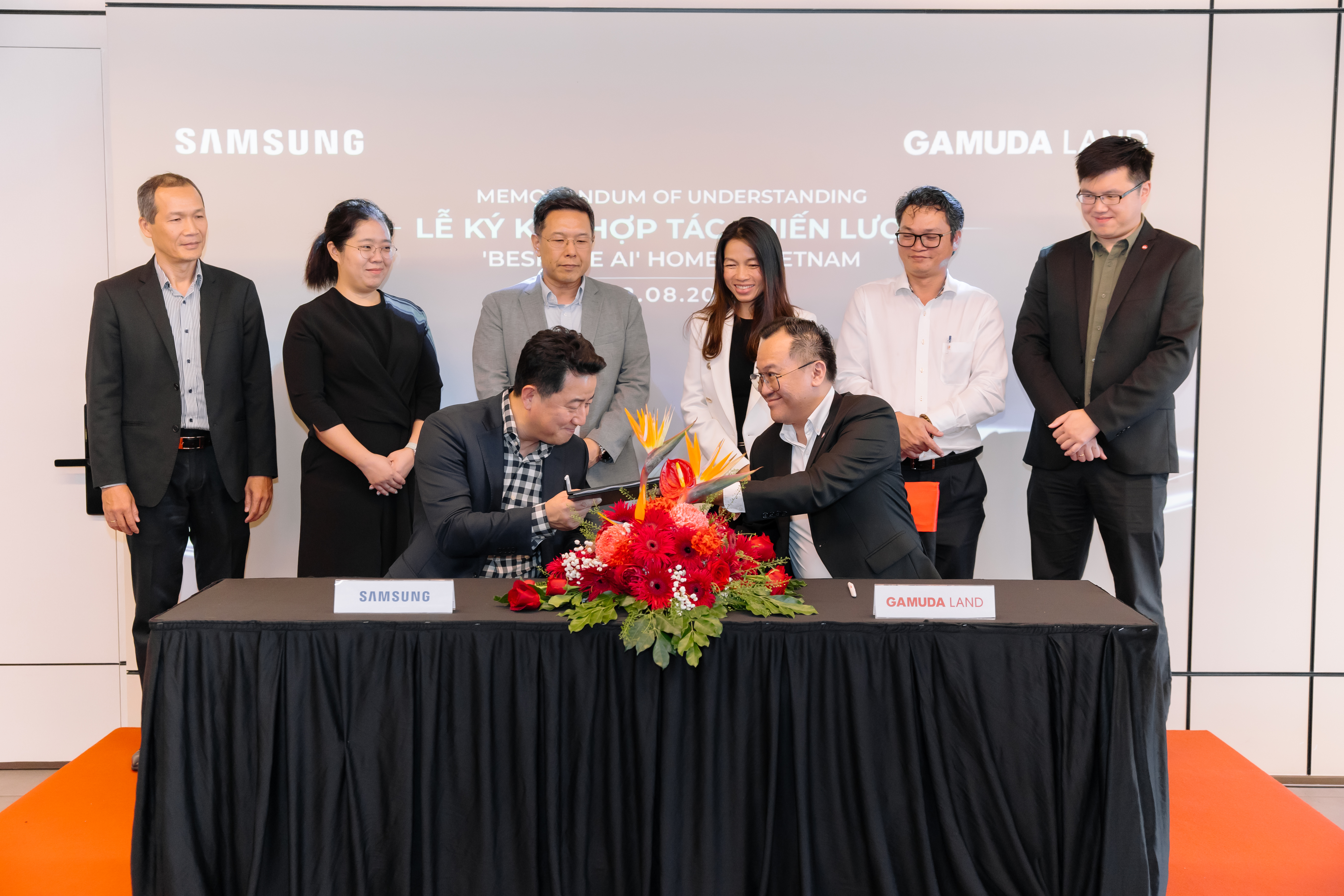 Gamuda Land Việt Nam (GLVN) và Công ty Điện tử Samsung Vina (Samsung) chính thức ký kết Biên bản ghi nhớ hợp tác chiến lược, đánh dấu bước tiến quan trọng trong mối quan hệ hợp tác giữa hai bên - Ảnh: Gamuda Land.