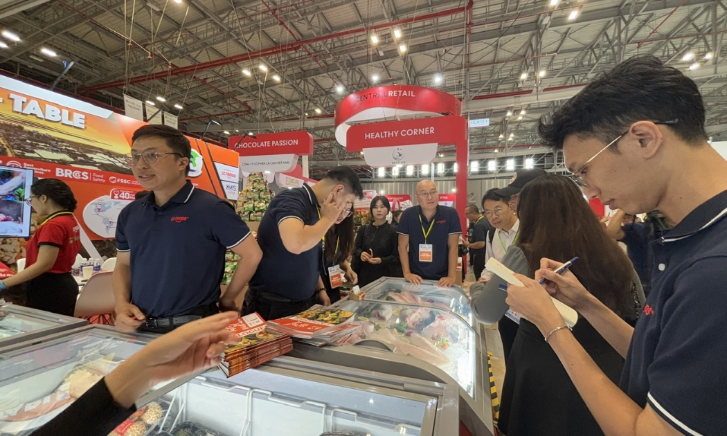 Chất lượng hàng nông sản, thực phẩm Việt được nhiều nhà nhập khảu quốc tế quan tâm tại VIS 2025.