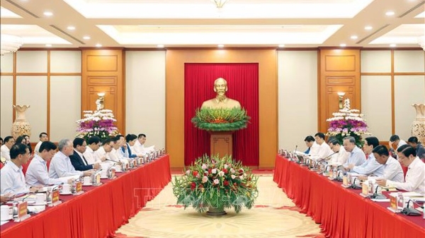 Bộ Chính trị làm việc với Ban Thường vụ Đảng ủy Chính phủ