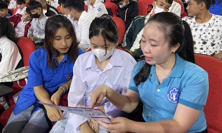 Thông tin về quyền lợi bảo hiểm y tế cho học sinh. Ảnh: Duy Nguyễn.