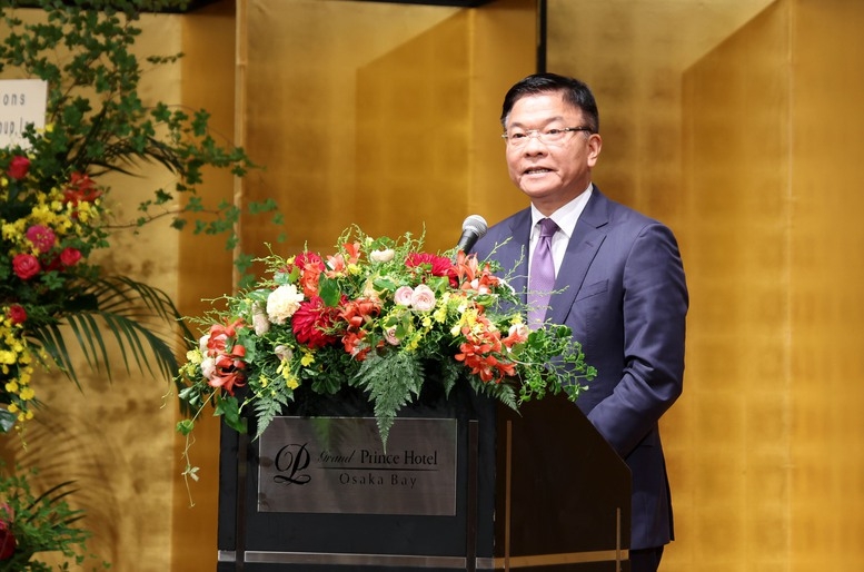 Deputy Prime Minister Le Thanh Long addresses the Vietnam – Kansai Economic Forum.(Source: VGP)