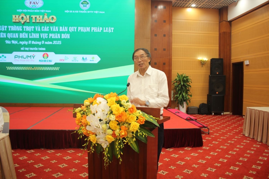 TS. Phùng Hà: 