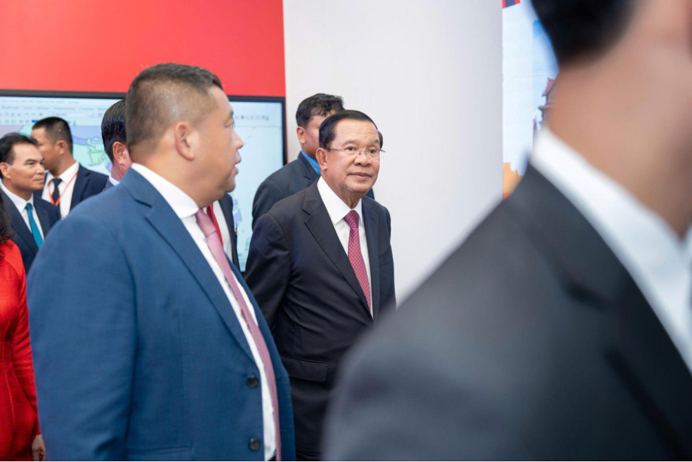 Samdech Hun Sen, President of the Cambodian People’s Party and President of the Cambodian Senate, attended the exhibition.