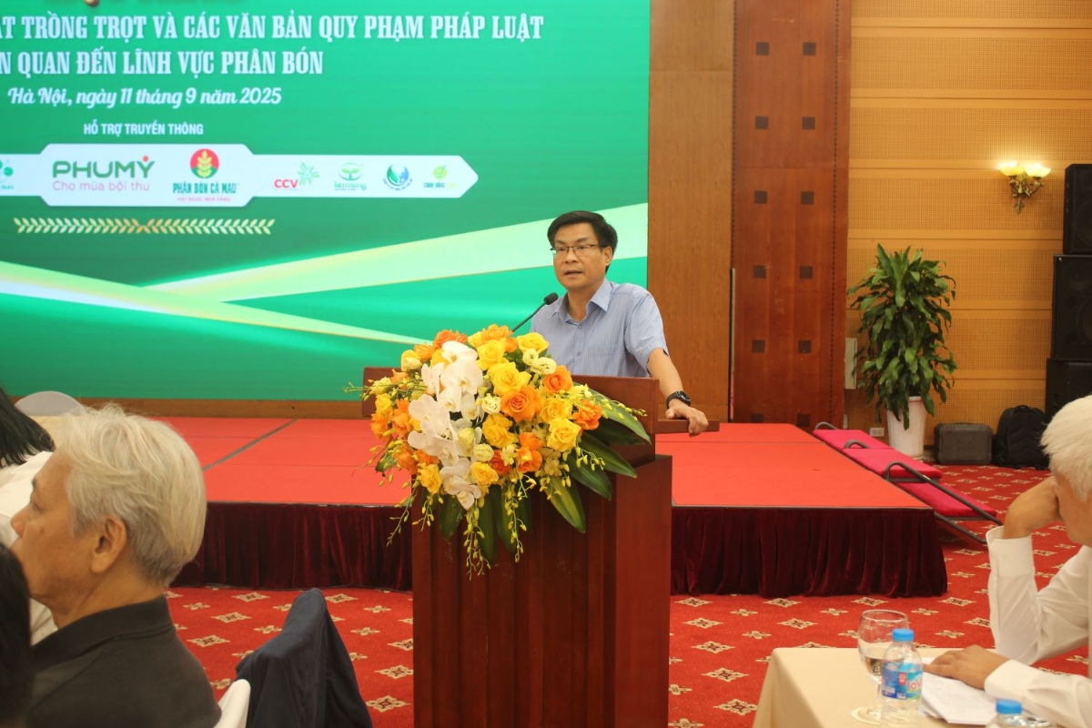 Ông Đỗ Đức Hùng kiến nghị giữ nguyên thuế suất xuất khẩu supe lân ở mức 0%. Ảnh Chu Khôi.