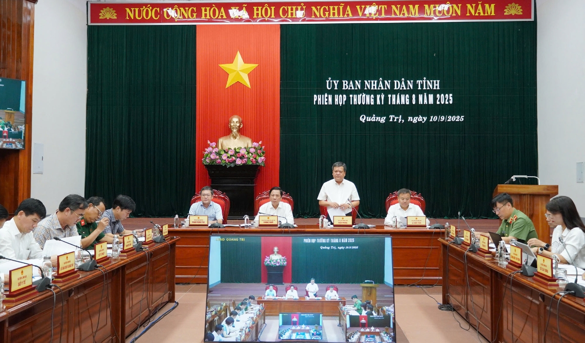 Toàn cảnh phiên họp.