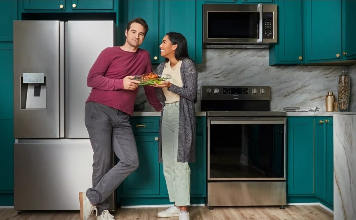 Hãng Hisense cũng tích hợp AI vào thiết bị gia dụng.