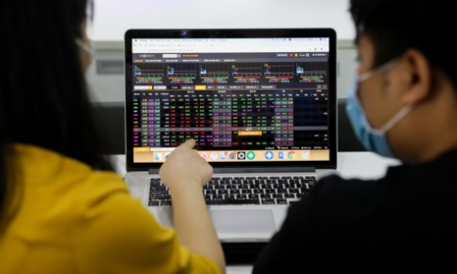 Điểm danh bốn nhóm ngành hấp dẫn khi thị trường điều chỉnh