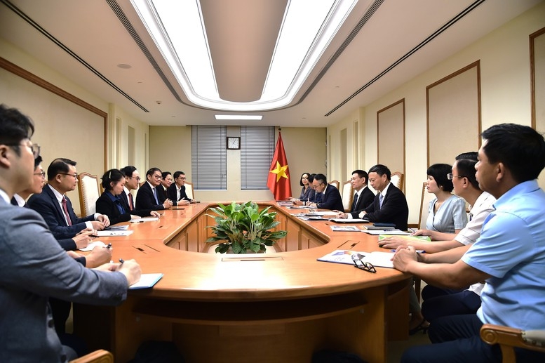 Hyundai Rotem interested in Vietnam’s high-speed rail development