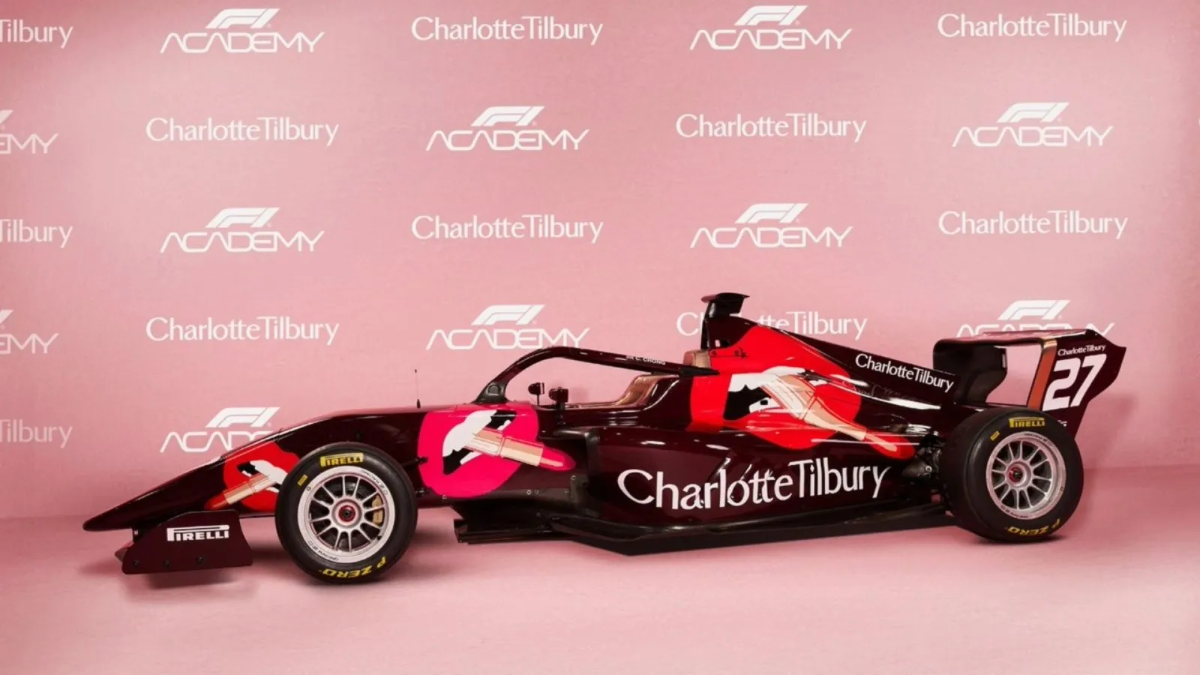 Môn thể thao tốc độ F1 là mảnh đất mới đầy màu mỡ cho các thương hiệu làm đẹp phát triển.