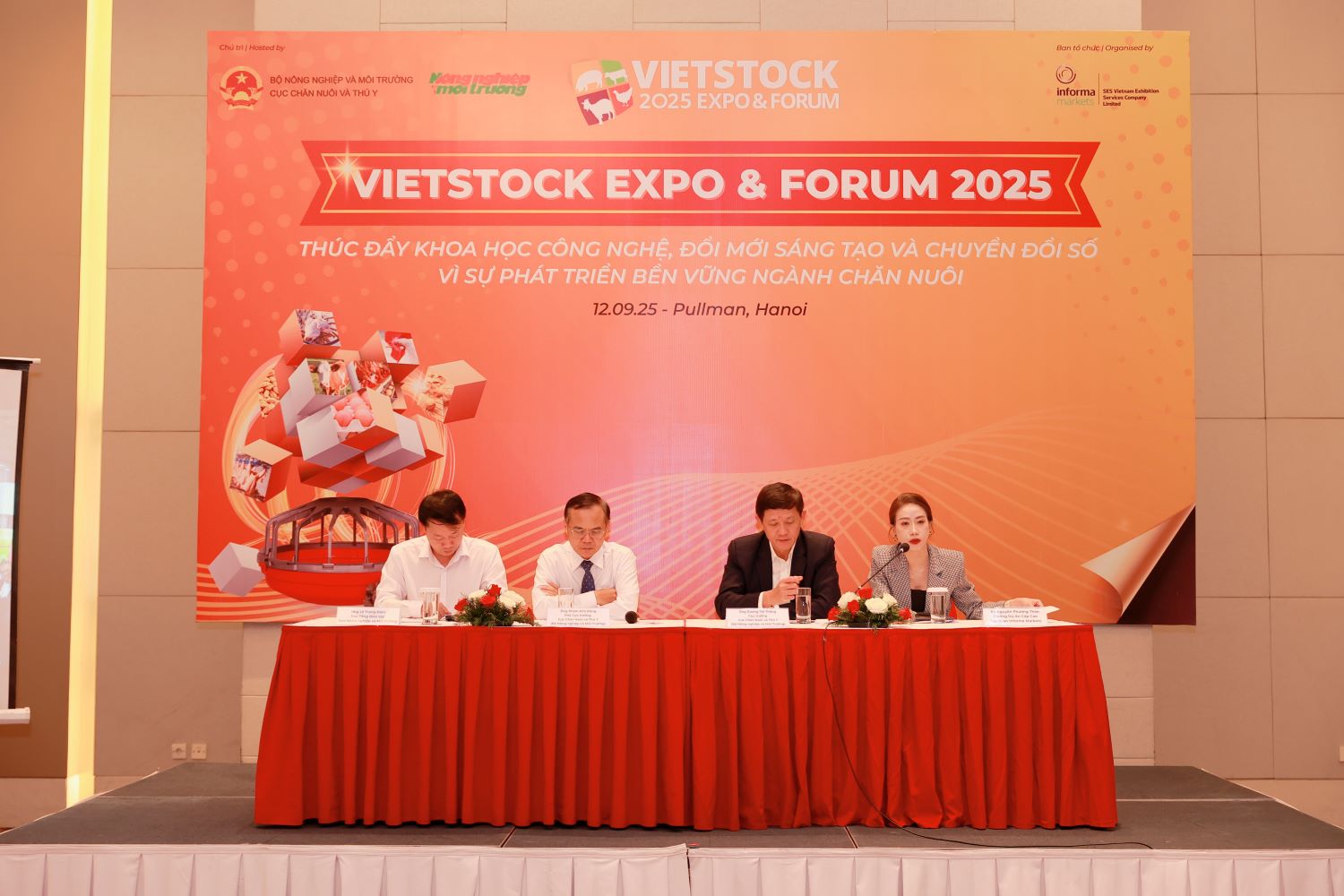 Đại diện lãnh đạo Cục Chăn nuôi và Thú y chia sẻ thông tin về Vietstock 2025.