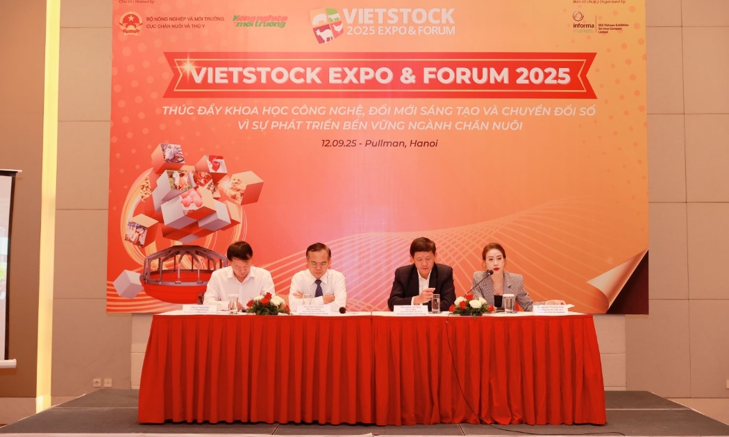 Đại diện lãnh đạo Cục Chăn nuôi và Thú y chia sẻ thông tin về Vietstock 2025.